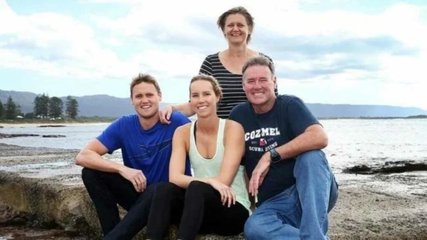 Emma McKeon with Family